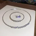 Raffinato set di gioielli in zircone argentato con collana, bracciale e orecchini - Orecchini Bracciale Choker Set / Argento