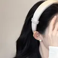 Elegant white padded headband with pearl accents for a stylish vintage Korean hair look - 31# Headband-White