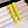 Pinzas profesionales de pico de pato amarillo brillante para dar volumen al cabello - Pieza Única / Amarillo