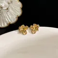Elegante goldene Blumenohrringe im französischen Stil mit Perlendetails in edlem Gold-Finish - 39# Silbernadel - Gold