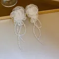 Elegante weiße Mesh-Blumenohrringe mit langen, klaren Kristallperlenquasten für Damen. - 34# Silbernadel - Blume Perle Blau