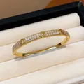 Bracelet jonc plaqué or 18 carats avec oxydes de zirconium et motifs de style palais vintage - Style 4 (Or)