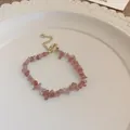Bracciale fatto a mano in pietre di cristallo naturale rosa con catena dorata regolabile - Stile Pietre Frantumate Rosa (50#) / Caffè Chiaro