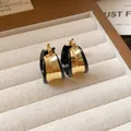 Elegante Creolen aus schwarzem Harz und poliertem vergoldetem Metall im Vintage-Stil - 49# Ohrring - Gold - Schwarz (echt Vergoldet)
