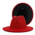 Detailansicht eines rot-schwarzen zweifarbigen Filzhutes mit Innenetikett. - M (56-58cm) / Rot mit Schwarzer Innenseite