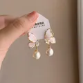 Eleganti orecchini vintage a farfalla con ali in rete rosa e gocce di perle bianche - 3# Perno per orecchini in argento - Oro - Rosa