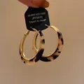 Orecchini a cerchio retrò in tartaruga con ago in argento per un look vintage - Cerchio grande