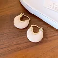 Elegant French vintage gold-toned hoop earrings with cream marbled resin inlay for women. - Gold White Stone Pattern Hoop Style (HE14649)