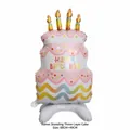Grand ballon gâteau rose à 3 niveaux avec bougies pour décoration de fête d'anniversaire - Gâteau à Bougies Rose à Trois Niveaux Debout