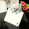 Élégante carte de table découpée au laser avec cœur et fleurs pour mariages et baptêmes - Blanc