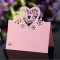 Marque-place cœur rose découpé au laser pour mariages avec motif floral ajouré - Rose