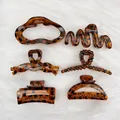 Set of 6 premium tortoiseshell hair claw clips in various stylish geometric shapes - 6-Piece Set / Leopard Print