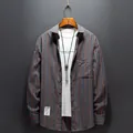 Camicia casual a maniche lunghe da uomo con strisce verticali grigie e arancioni - M / Righe Grigio Arancio