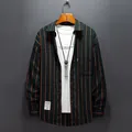 Chemise décontractée pour hommes avec rayures verticales vertes et orange, coupe large - M / Rayé Vert Foncé et Orange