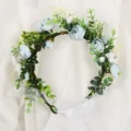 Eleganter Wald-Braut-Blumenkranz mit hellblauen Kunstrosen und weißem Schleifenband - Teebeutel-Blau-Stil (QH16#)