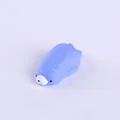 Niedliches lila-blaues Mochi-Squishy-Spielzeug für Stressabbau und weichen Tastspaß - Blauer Eisbär