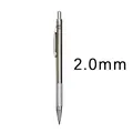 Matita meccanica in metallo con specifica della mina da 2.0mm su sfondo bianco. - Matita da 2,0 mm (con temperino integrato) / 2B