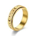 Eleganter goldfarbener Stressabbau-Spinner-Ring mit hohlen Stern- und Mond-Himmelsmustern - Größe 6 / Gold