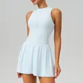 Vestido de tennis azul claro estilo dos piezas con cuello alto y falda de línea A - S / Aguamarina