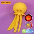 Yellow glowing octopus squeeze bath toy with water spray function for pool play - Light-up Style / Yellow