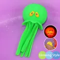 Green glowing octopus bath toy with water spray function - Light-up Style / Green