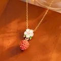 Schattige ketting met aardbei- en bloemhanger en fijne gouden ketting voor dames - Goud Bloem Aardbei Stijl (TL9339)