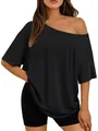 Vue détaillée du t-shirt noir à épaule dénudée pour femme avec coupe décontractée - S / Noir