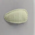 Élégante barrette à cheveux en tissu crème pour filles avec bords perlés fins - Pince Goutte en Tissu Texturé / Blanc Cassé