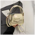 Sac à main carré blanc crème élégant avec bordure en dentelle et ruban - Blanc Cassé