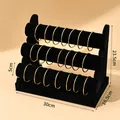Expositor de joyas de tres niveles de terciopelo negro para pulseras con medidas - Negro