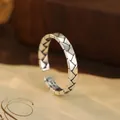 Anello aperto vintage intrecciato in argento sterling S925 con finitura in argento - Aperto Regolabile / Stile a Trama Intrecciata (RS2917)