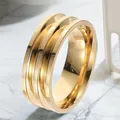 Anillo minimalista de acero de titanio dorado pulido con diseño de triple ranura - Talla 7 / Dorado (21-C-1)