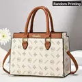 Elegante borsa a mano da donna capiente con stampa monogramma vintage e manici marroni - 29*12*22cm / Bianco Riso Con Giallo