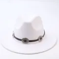 Sombrero fedora de fieltro blanco clásico con banda de cuero y flores plateadas - M (56-58cm) / Blanco