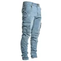 Stijlvolle lichtblauwe slim-fit cargo jeans voor heren met destroyed details en zakken - M / Lichtblauw