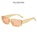 Lunettes de soleil rétro carrées avec monture jaune et verres roses - Monture Jaune Verres Roses