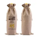 Weinbeutel aus Jute mit Kordelzug und Aufdruck zum 45. Geburtstag auf weißem Hintergrund - 45. Geburtstag (Natur/Weinrot)