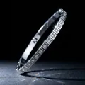 Brazalete de acero inoxidable plateado con piedras brillantes engastadas en cuadrados - Estilo Plateado (44-C-5钢手镯)