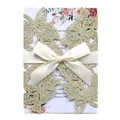 Elegante biglietto d'invito a farfalla tagliato al laser con fiocco in nastro bianco - Glitter Oro Ciano (Set Completo)