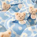 Premium light blue knitted wrist gift bag featuring a cute plush bear and white floral patterns - 16x28cm / Blue Base White Flower (With Bear Head)