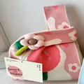 Piccola borsa regalo in maglia rosa e bianca con ciondolo a forma di fiore decorativo - 16x28cm / Set Un Fiore Rosa (Con Biglietto Neonato)