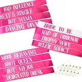 Set di fusciacche per addio al nubilato rosa e bianche con slogan e spille - 160x9,5 cm / Rosa shocking e bianco