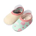 Non-slip baby indoor floor socks with cute cartoon bear pattern and soft cotton fabric - (Fleece Style) Pale Green Bear