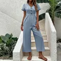 Tuta casual azzurra a maniche corte con scollo a V e gamba larga per la moda estiva donna - Blu Chiaro