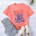 Vintage koraalrood T-shirt met korte mouwen en Red White and Rowdy paardrij-opdruk - S / Roze