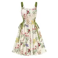 Abito da vacanza con stampa floreale e fragole, anello in metallo e vita stringata. - S / Bianco