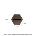 Kleine zeshoekige ringhouder van zwart walnotenhout, afmetingen zijn 3,8x3,3 cm - Kleine Zeshoekige Zwarte Walnoot Ringhouder