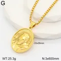 Macro detail of a vintage 3D portrait gold pendant necklace with size and weight labels - Gold Style 4 / 18K Gold
