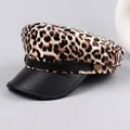 Stylish leopard print flat-top punk cap with black leather brim for men and women - M (56-58cm) / Khaki Leopard Smooth Brim Decor Style (P-P321)