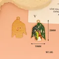 Detailed macro view of green potted plant enamel charm with weight and size info - Green Potted Plant (D-119) / 2 Banana Leaf (Alocasia)